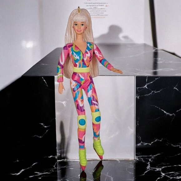 2024 Hallmark Keepsake Ornament HOT SKATING BARBIE Hot Skatin' barbie - Picture 15 of 15